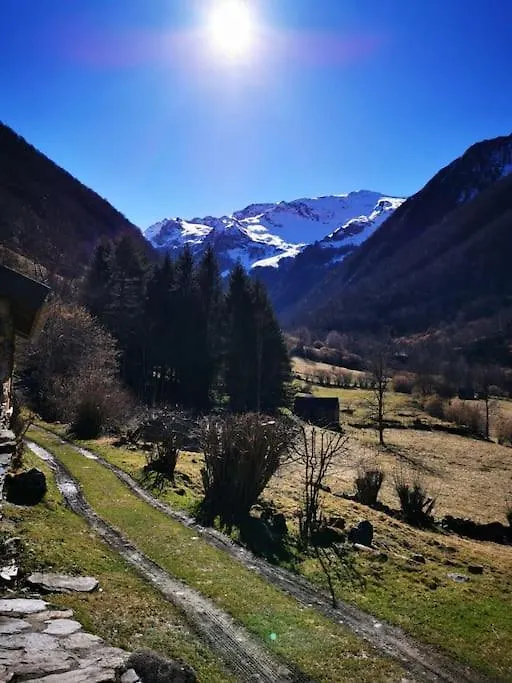 Dağ evi Le Nid De Laly Villa Ustou Fransa